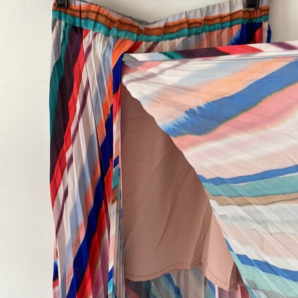 H&M multicolored pleated maxi skirt - 8 - Picture 5 of 7